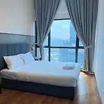 Reizz By Aayu Residences - 10Mins To Klcc, 2 Mins To Gleneagles Hospital