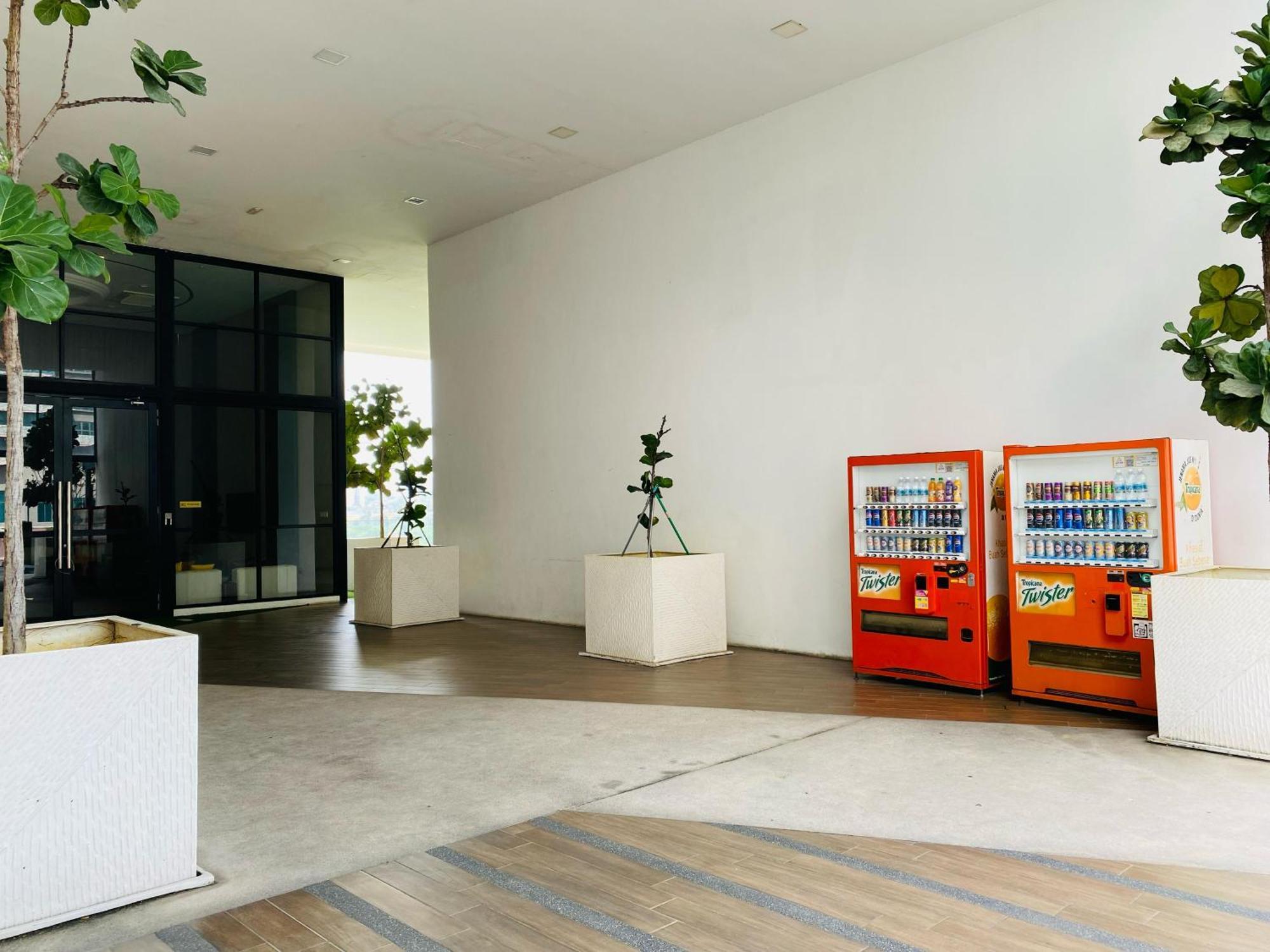 Pangsapuri Reizz By Aayu Residences - 10mins To Klcc, 2 Mins To Gleneagles Hospital