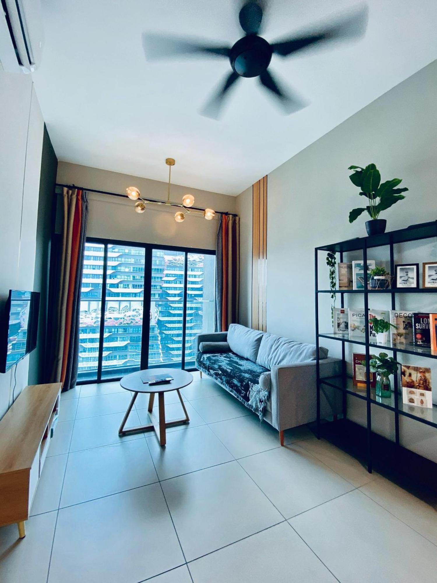 Reizz By Aayu Residences - 10mins To Klcc, 2 Mins To Gleneagles Hospital *